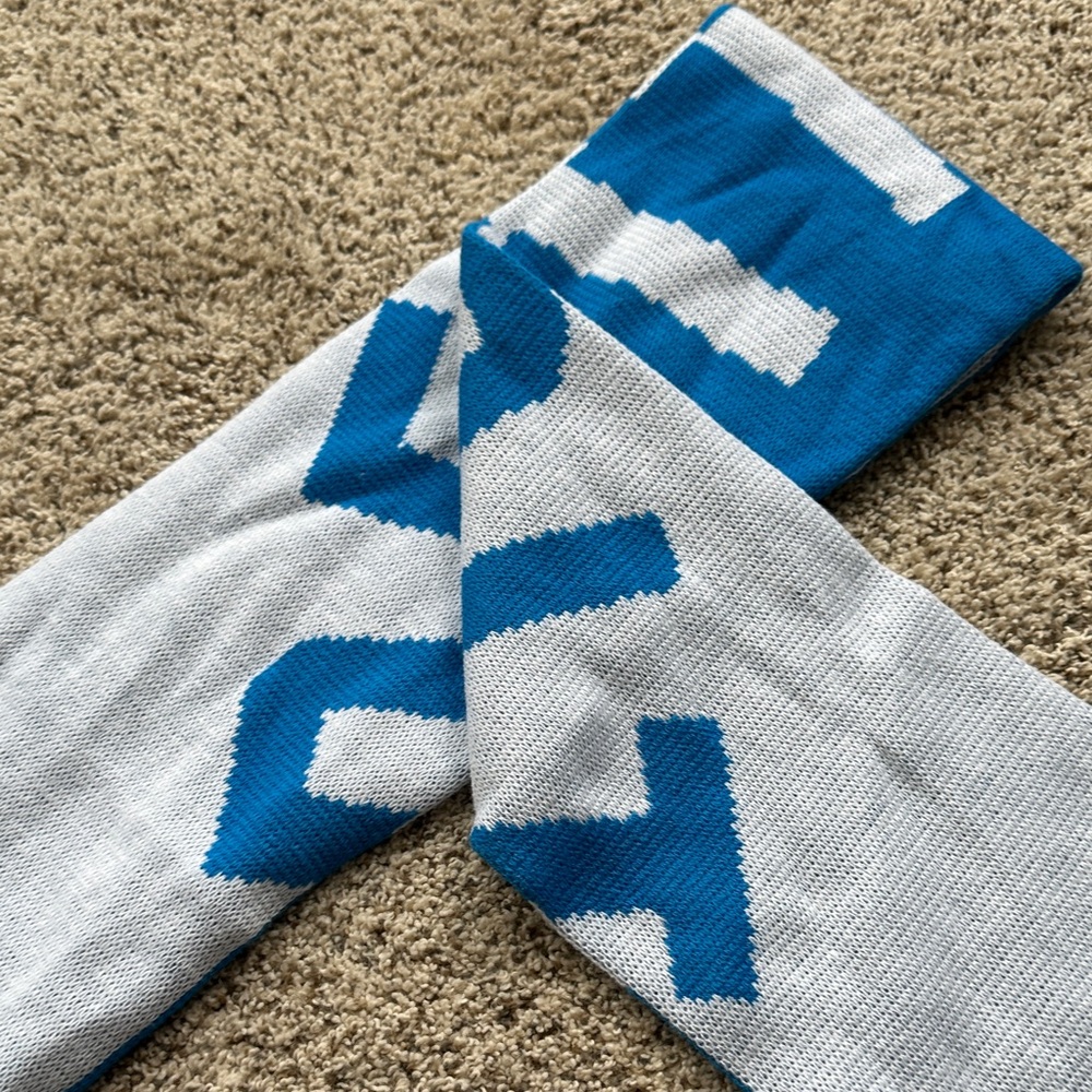 Detroit Lions Blue and Gray winter scarf 313 with Logo Design - Picture 4 of 5